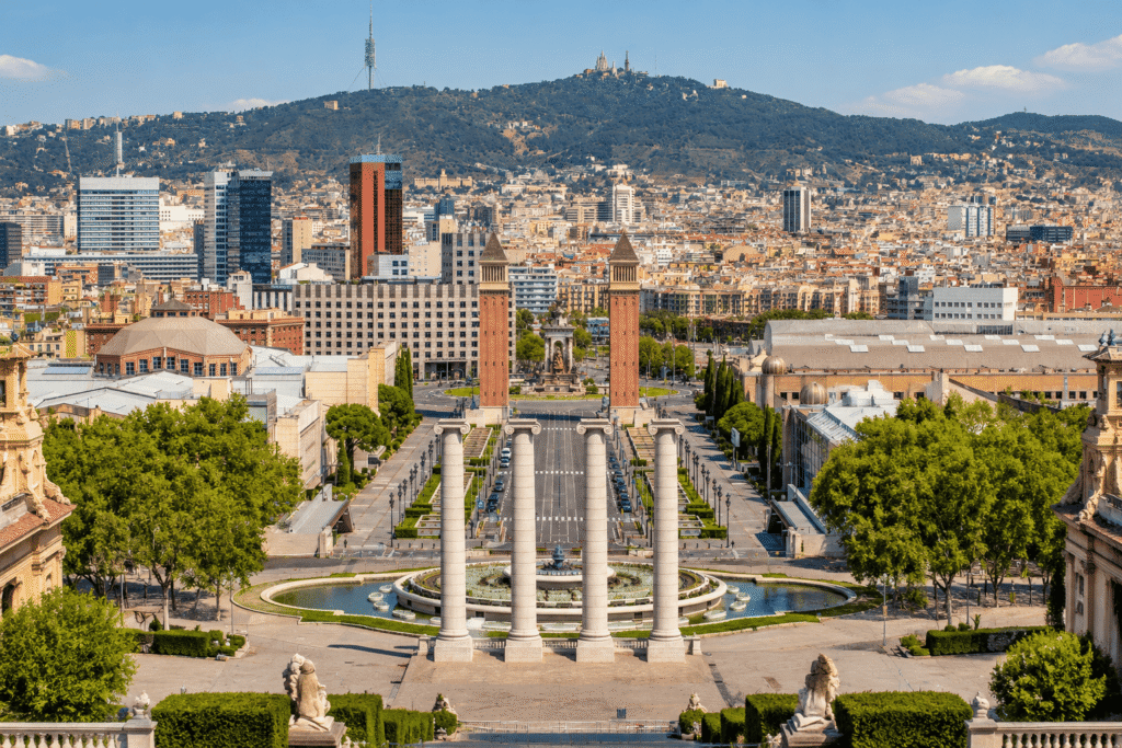 Conocer Barcelona: barrios, distritos y cómo organizar tu visita Barrio Sants Montjuic Barcelona